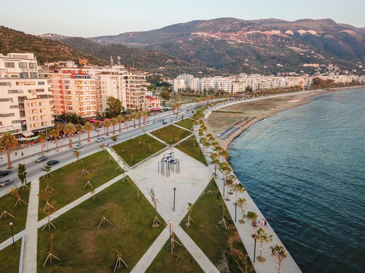 Laid Hotel Vlorë Exterior foto